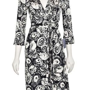 Diane Von Furstenberg DVF Silk wrap Dress SZ 6